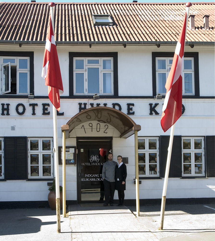 Hotel Hvide Kro Ålestrup Exterior foto